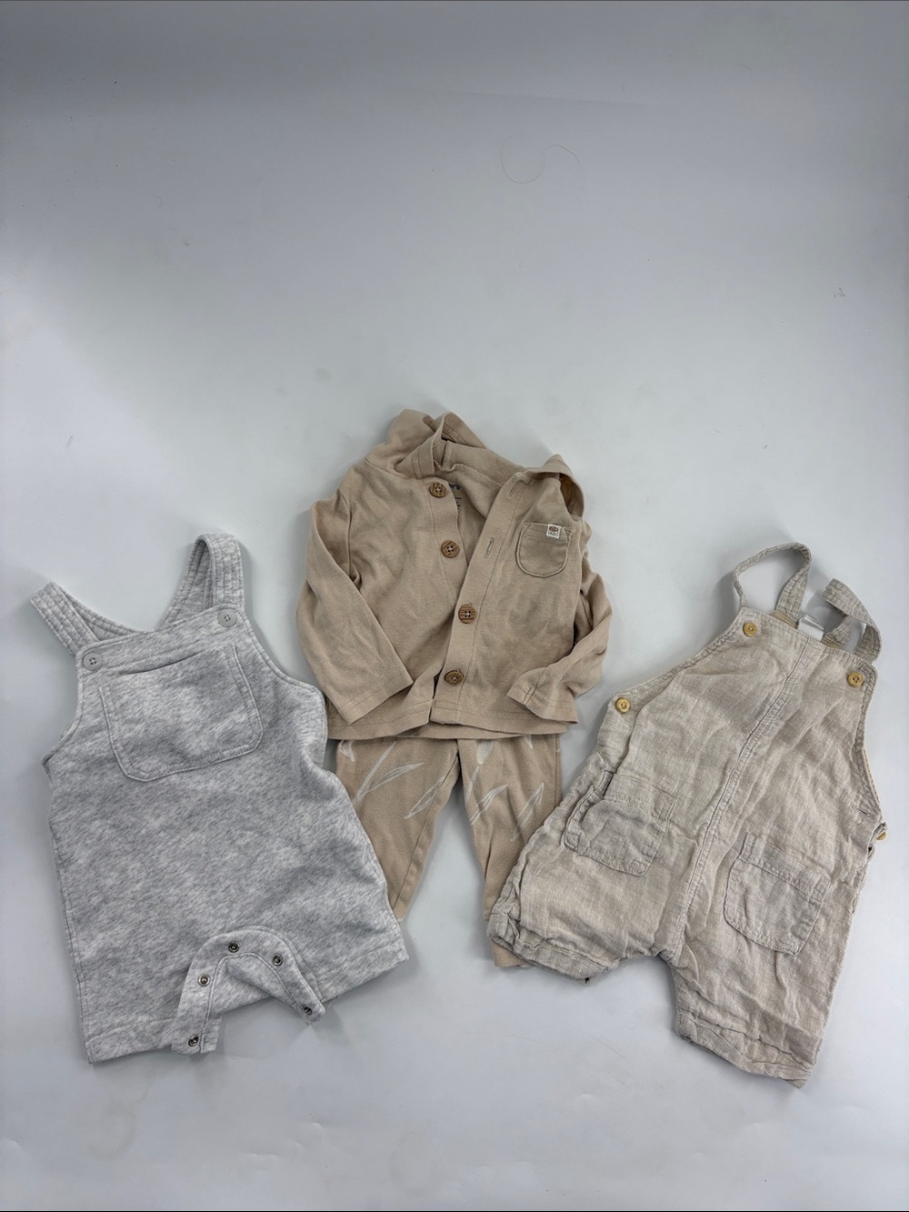 Baby Boy Clothes Bundle 13pc 6-12M 9M Yoda Hoodie Overalls - Picture 4 of 7